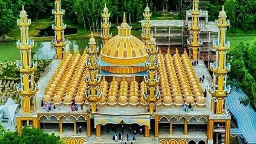 Take a leisurely look at the 201 Dome Mosque in Tangail